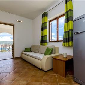 3 Bedroom Seaside Apartment with Shared Pool on Ciovo Island, sleeps 6-8